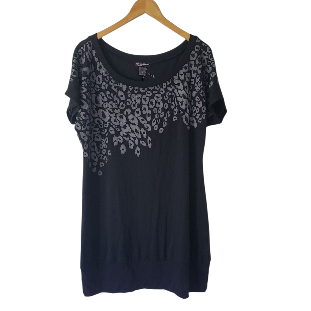 Delirious Black and Gray Short Sleeve Tee. 3X. Animal Print